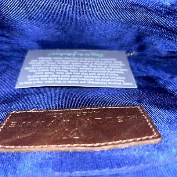 Kelly Wynne Clutch - Picture 2 of 3